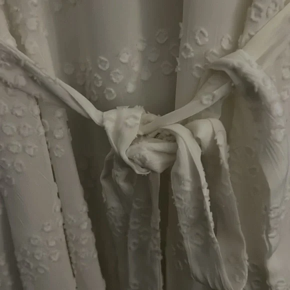 Do+be white dress. Size small. Nwt. Tie can be fastened in front or back. - Picture 5 of 6